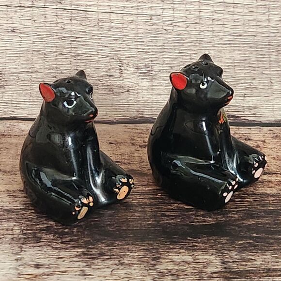 Black Bear Cub Salt Pepper Shakers Set Kitsch Albany New York Souvenir Vtg Japan - Picture 2 of 9